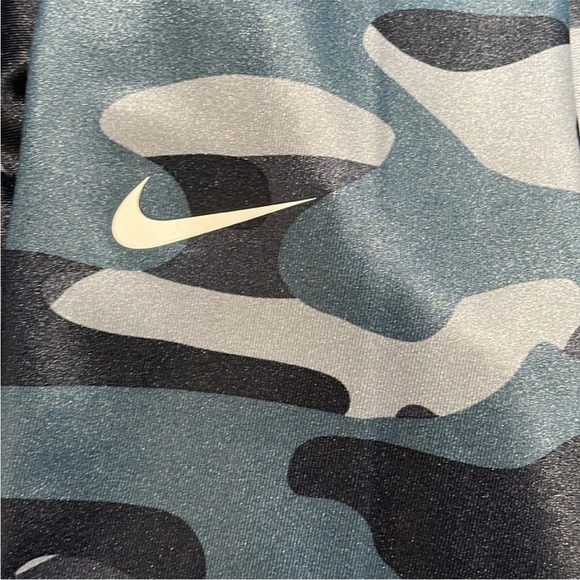 Nike dri fit camo leggings NWT size small - Picture 4 of 4